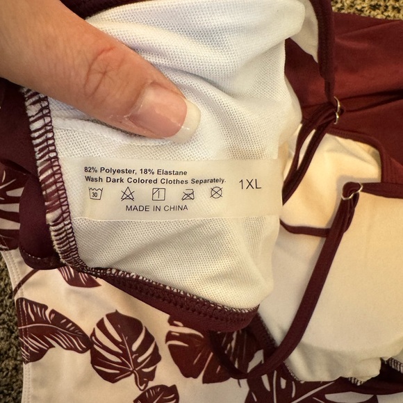 Swimsuit 2 Piece - Picture 5 of 7